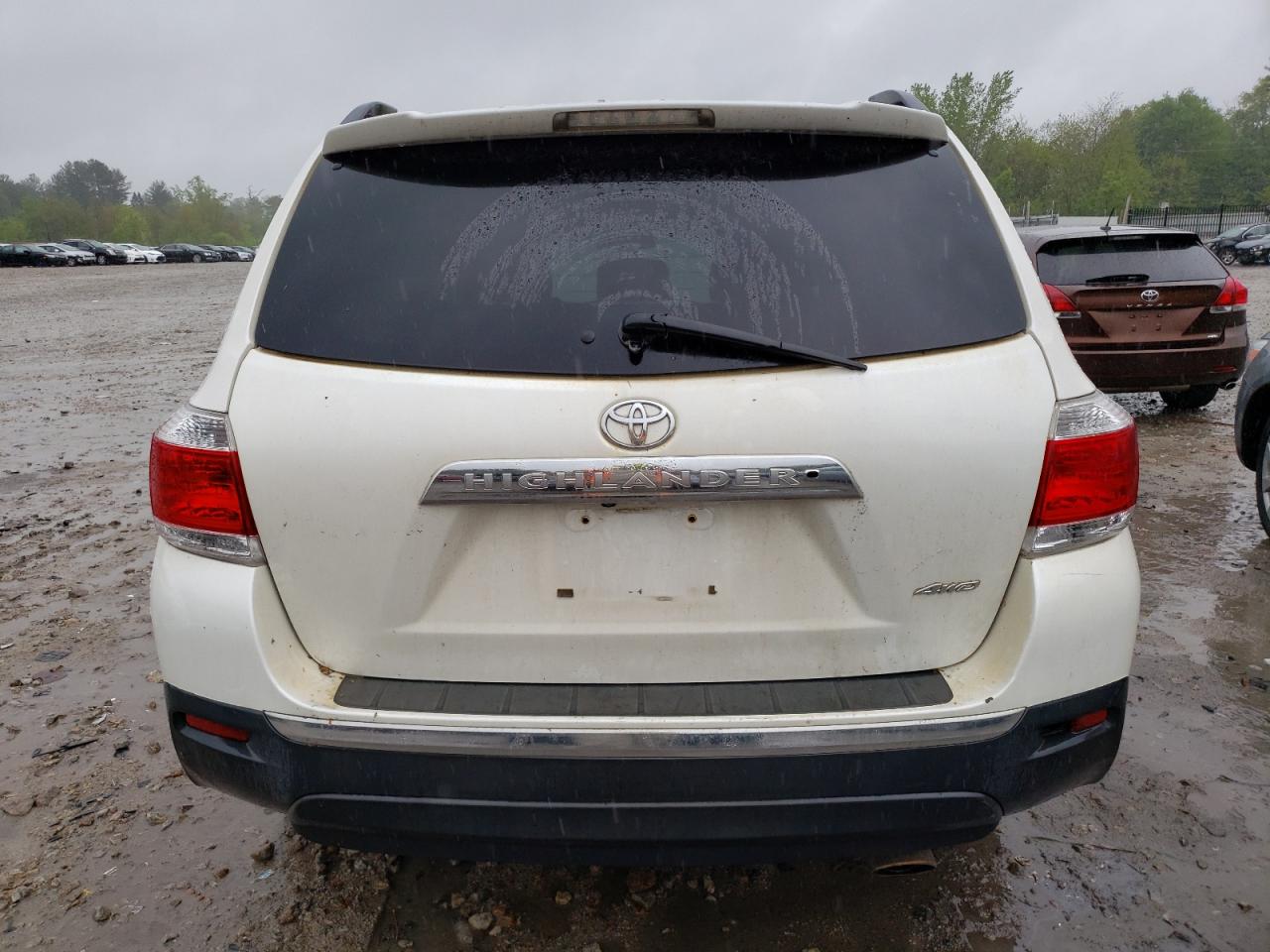5TDBK3EH3CS133887 2012 Toyota Highlander Base
