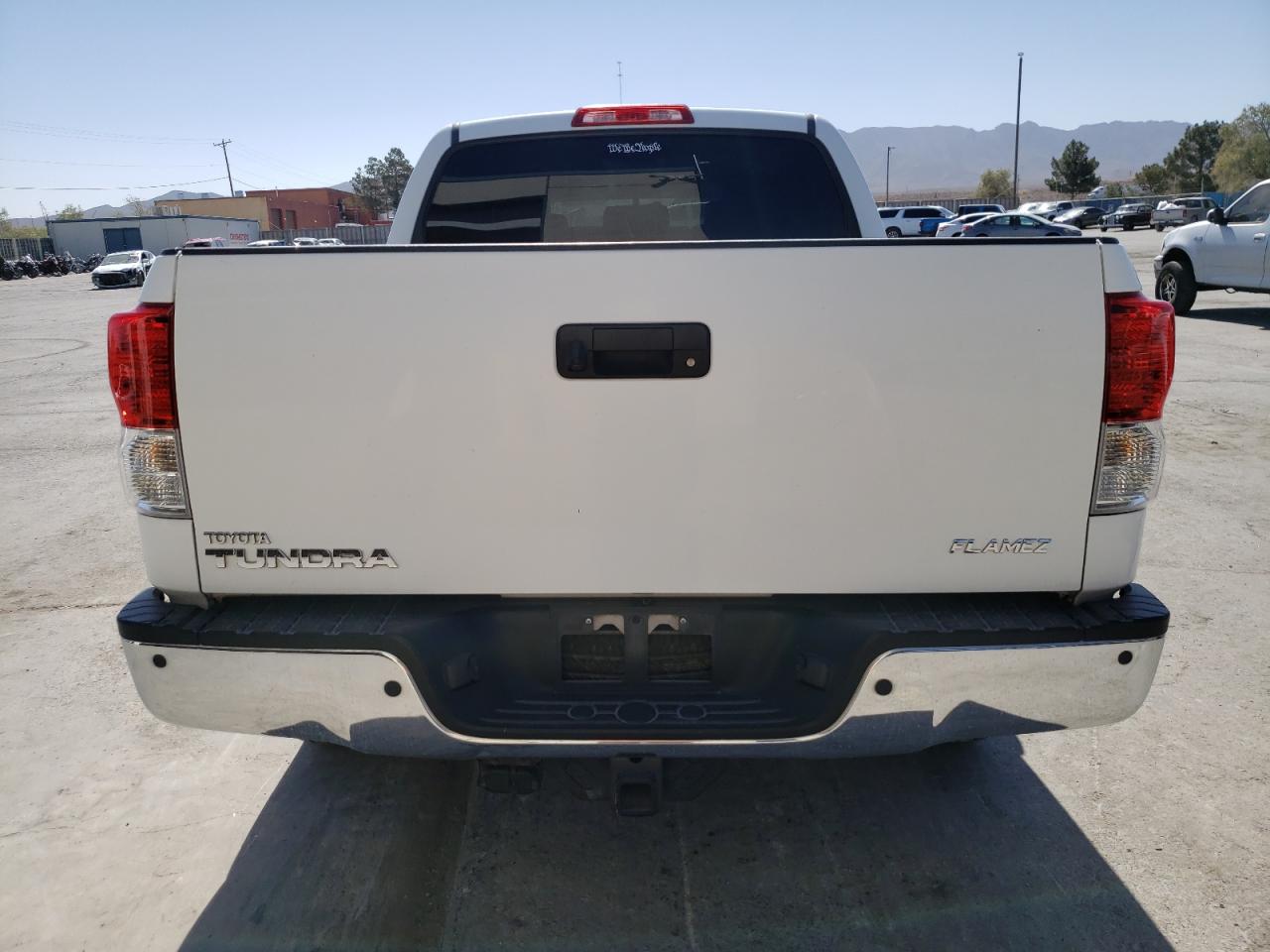 5TFEY5F16BX102831 2011 Toyota Tundra Crewmax Sr5