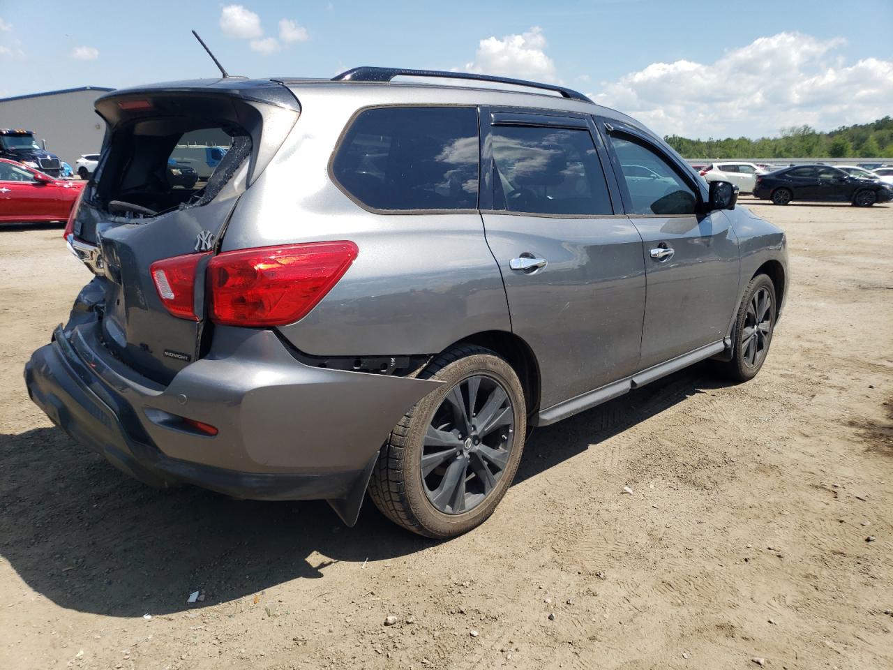 2018 Nissan Pathfinder S vin: 5N1DR2MN9JC674393