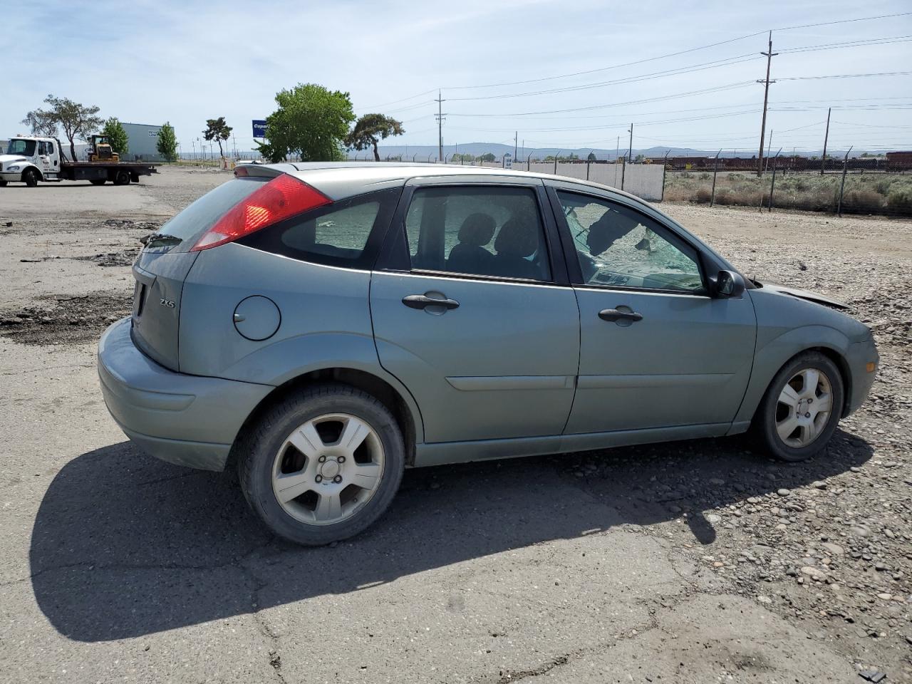 3FAFP37N95R118747 2005 Ford Focus Zx5