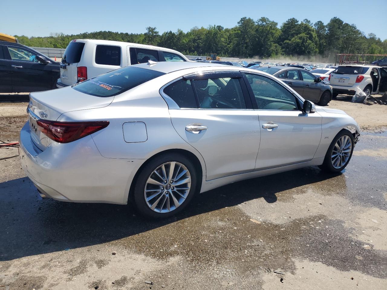 JN1EV7AR7JM435401 2018 Infiniti Q50 Luxe