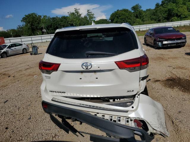 VIN 5TDKZRFH1KS559105 2019 Toyota Highlander, SE no.6