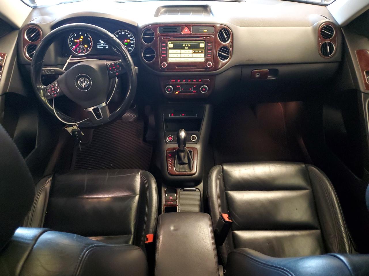 WVGAV7AX5BW549473 2011 Volkswagen Tiguan S