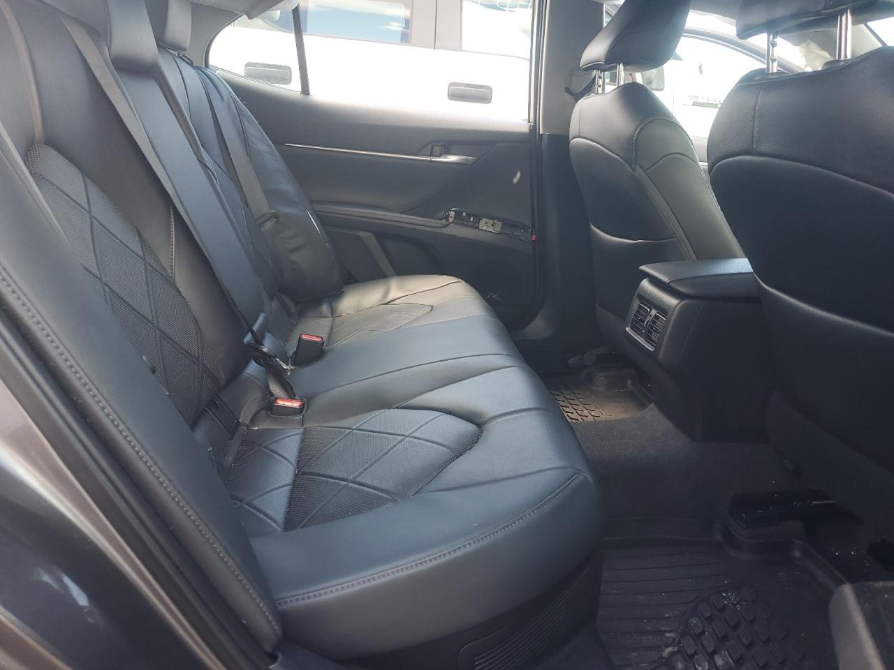 4T1B21HK2KU517399 2019 Toyota Camry Hybrid