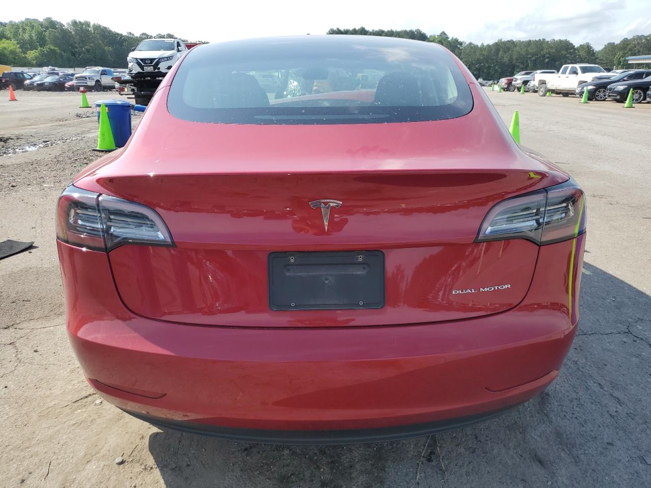 5YJ3E1EB3JF187252 2018 Tesla Model 3