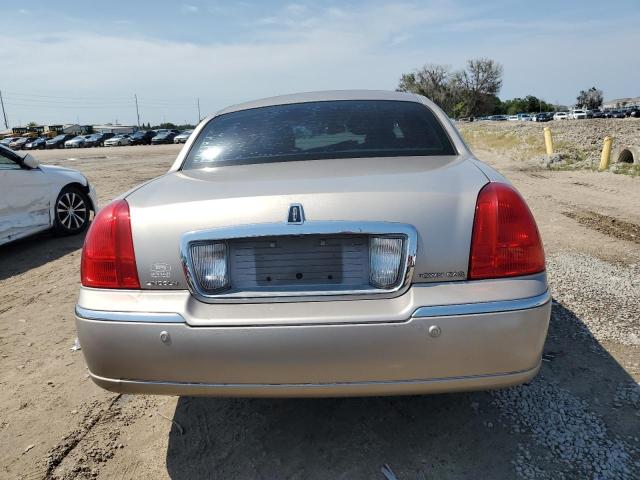 2003 Lincoln Town Car Signature VIN: 1LNHM82W53Y626717 Lot: 54620024