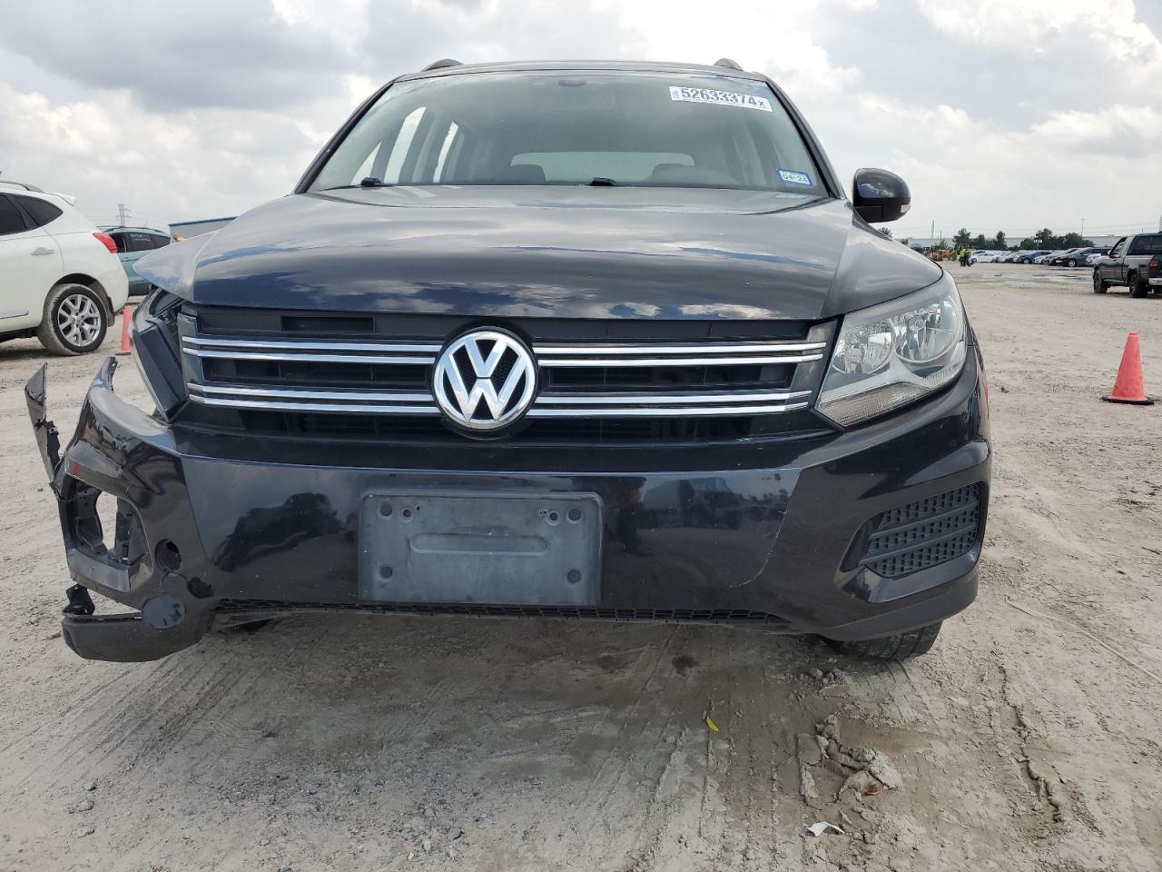 WVGAV7AX3HK033421 2017 Volkswagen Tiguan S