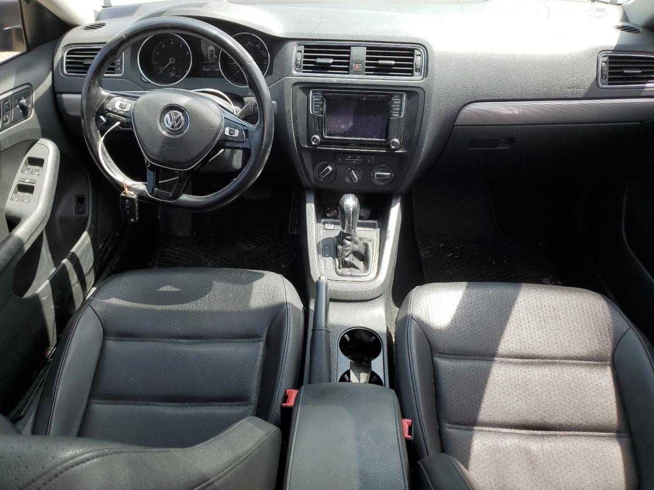 3VWDB7AJ1HM281677 2017 Volkswagen Jetta Se