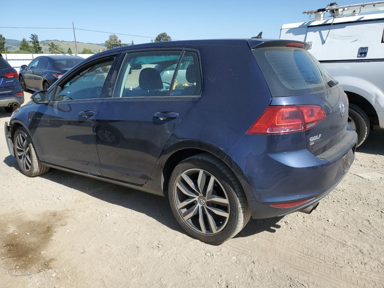 2017 Volkswagen Golf S vin: 3VW217AU4HM035694