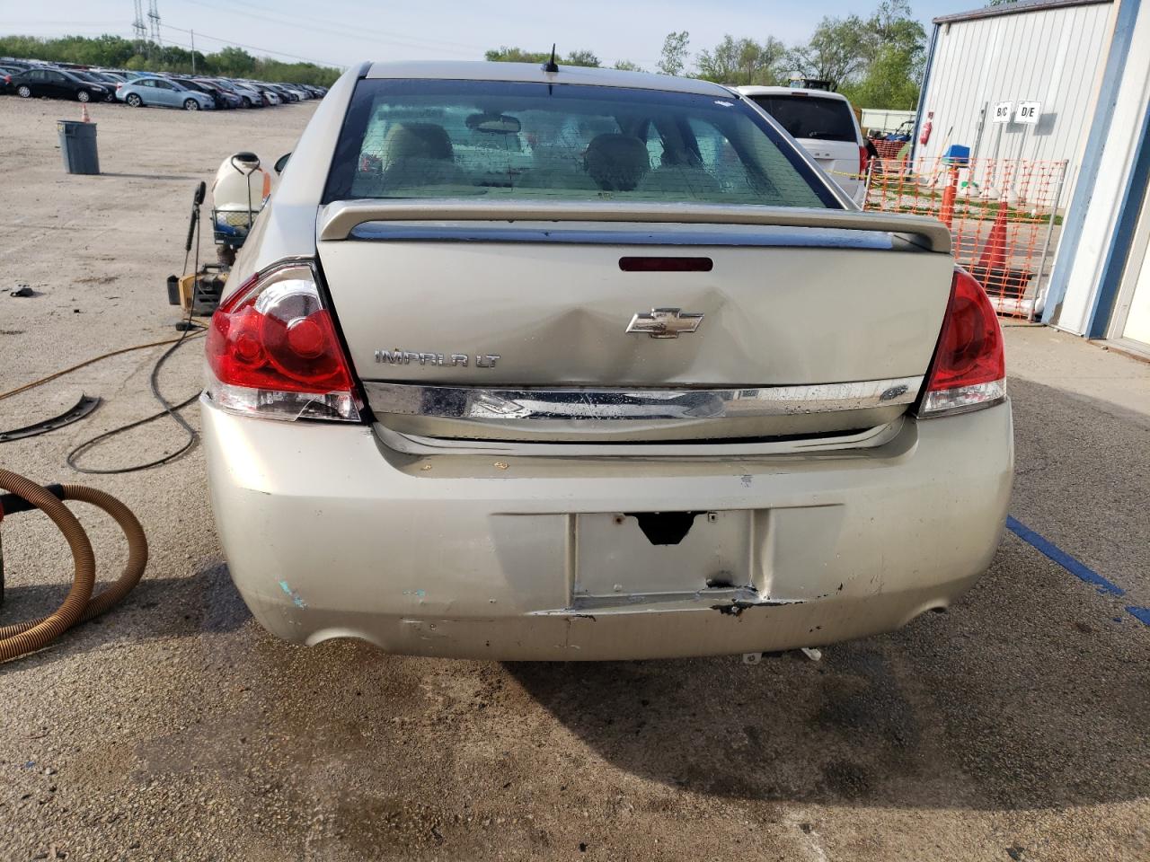 2G1WB58K389225305 2008 Chevrolet Impala Ls