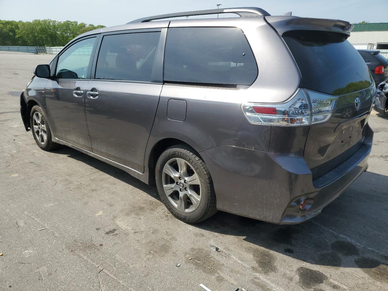 5TDEZ3DCXKS218304 2019 Toyota Sienna Se