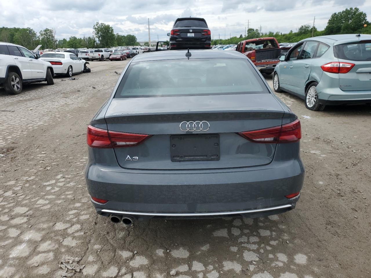 WAUAUHFF7J1031774 2018 Audi A3 Premium