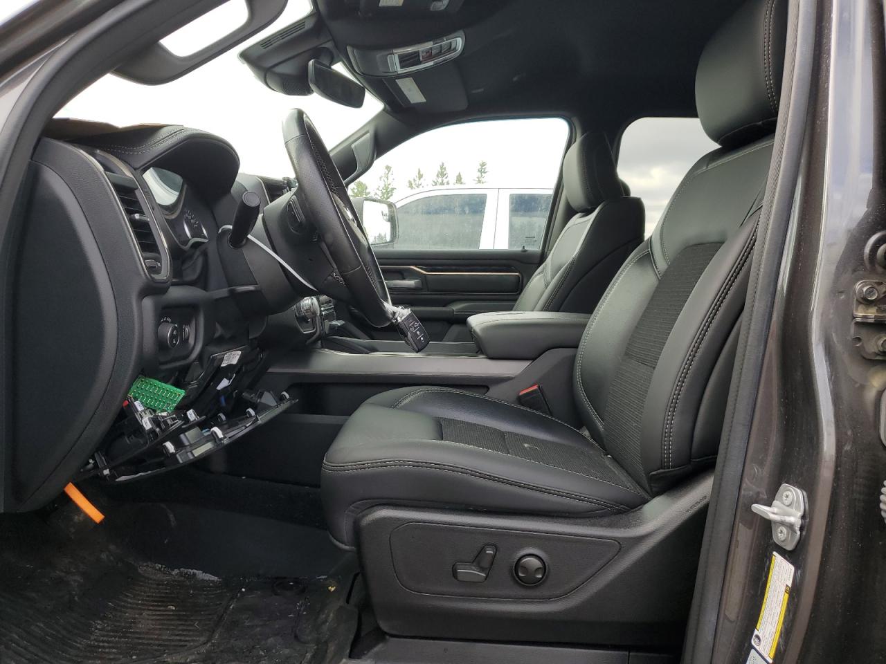 1C6SRFVT8NN242010 2022 Ram 1500 Sport