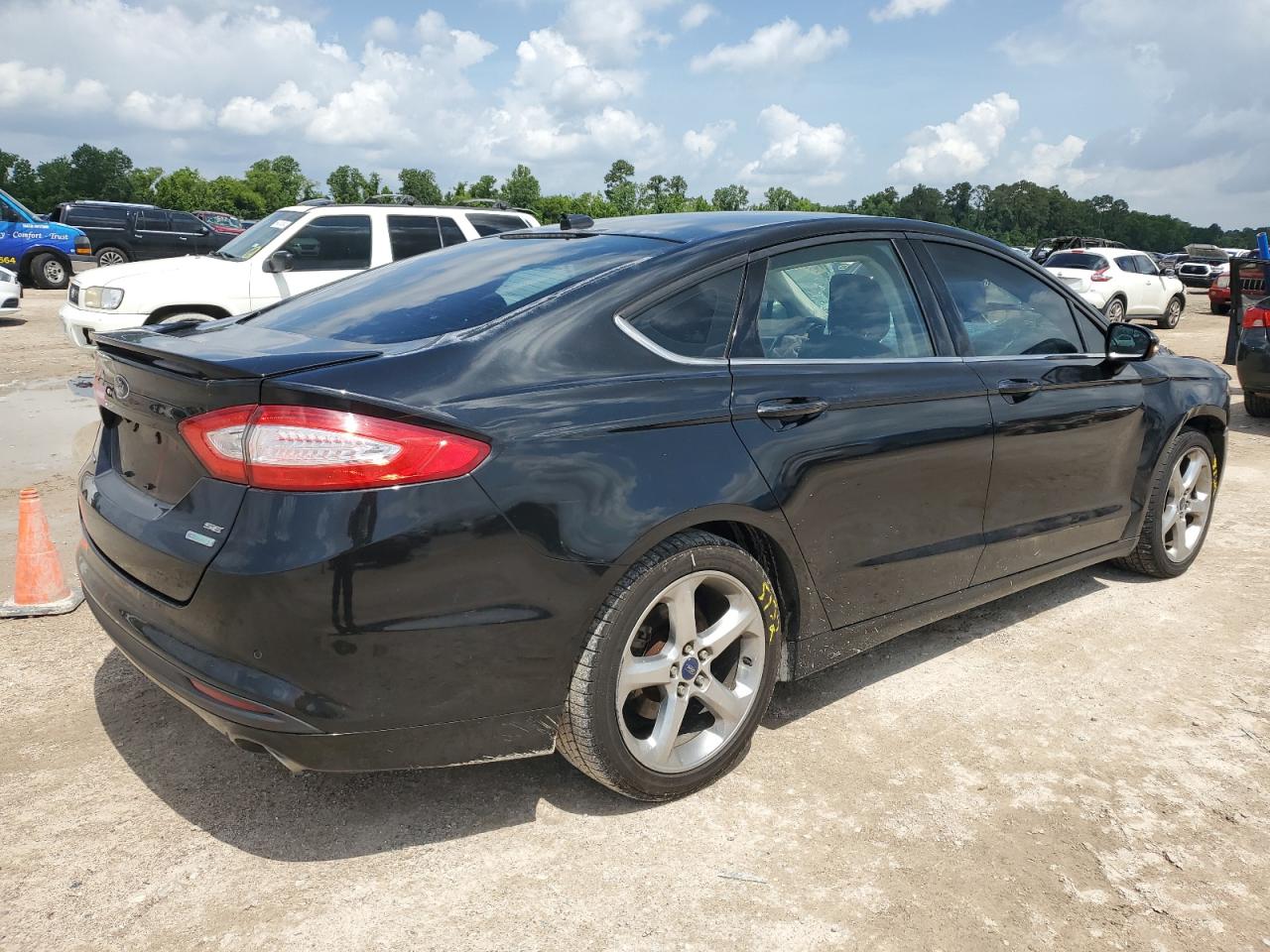 1FA6P0HD3E5379315 2014 Ford Fusion Se