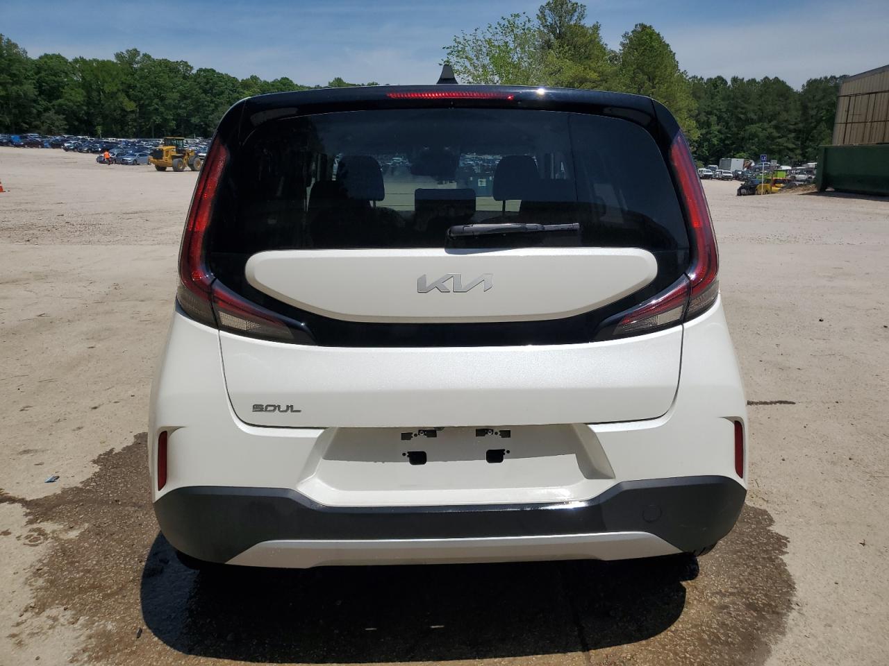 KNDJ23AU0R7898038 2024 Kia Soul Lx