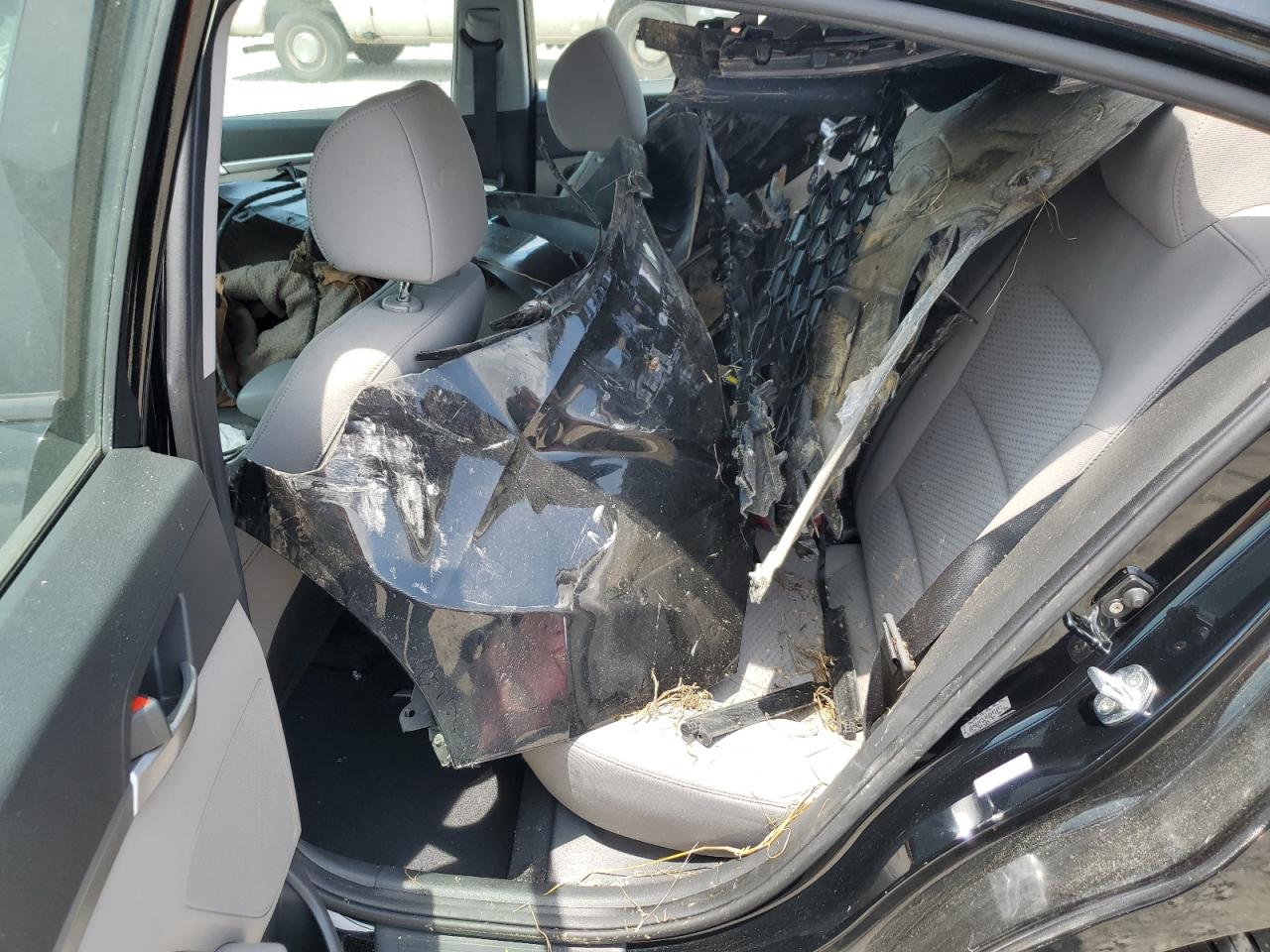 KMHD74LF3KU761911 2019 Hyundai Elantra Se