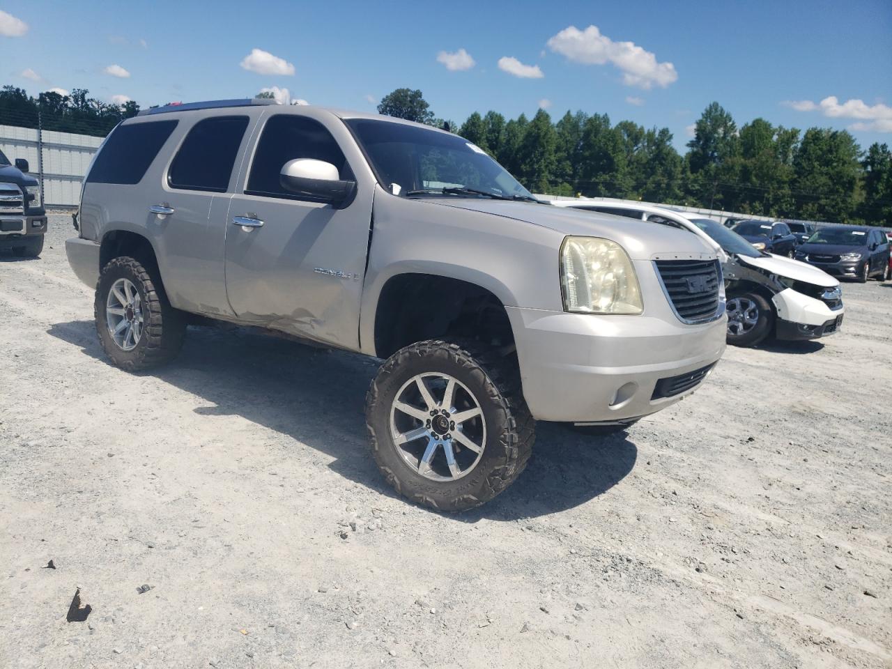 1GKFK63877J257934 2007 GMC Yukon Denali