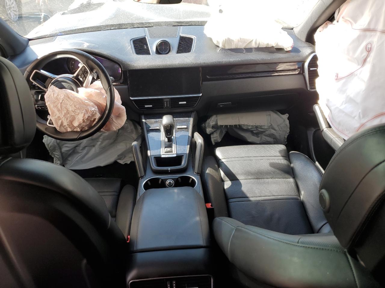 WP1AA2AY9KDA02180 2019 Porsche Cayenne