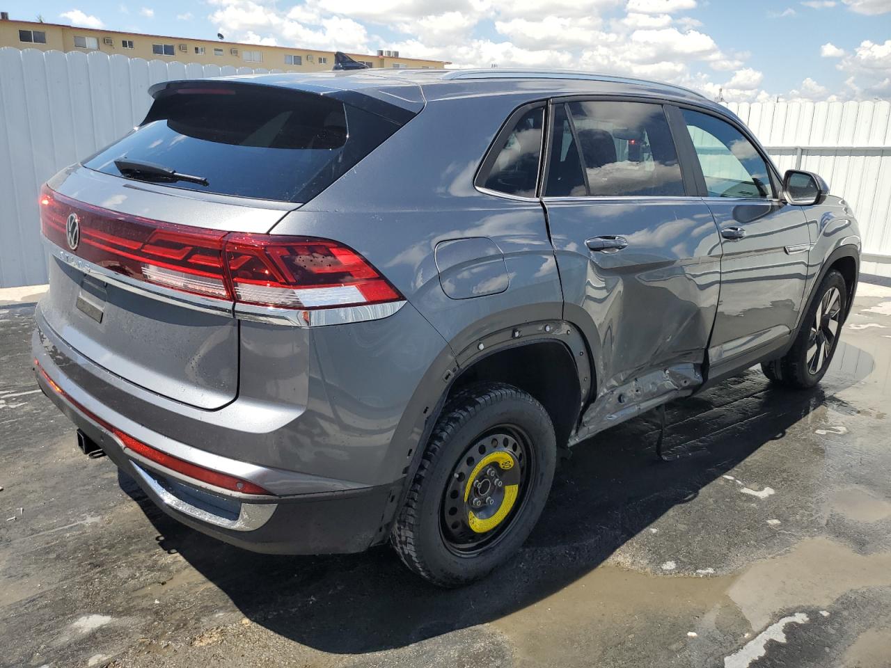 1V2WE2CA5RC218456 2024 Volkswagen Atlas Cross Sport Se