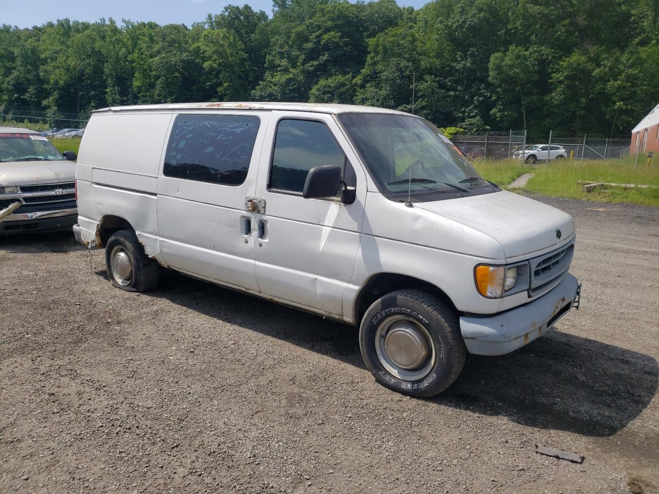 1FTNE2426YHB16685 2000 Ford Econoline E250 Van