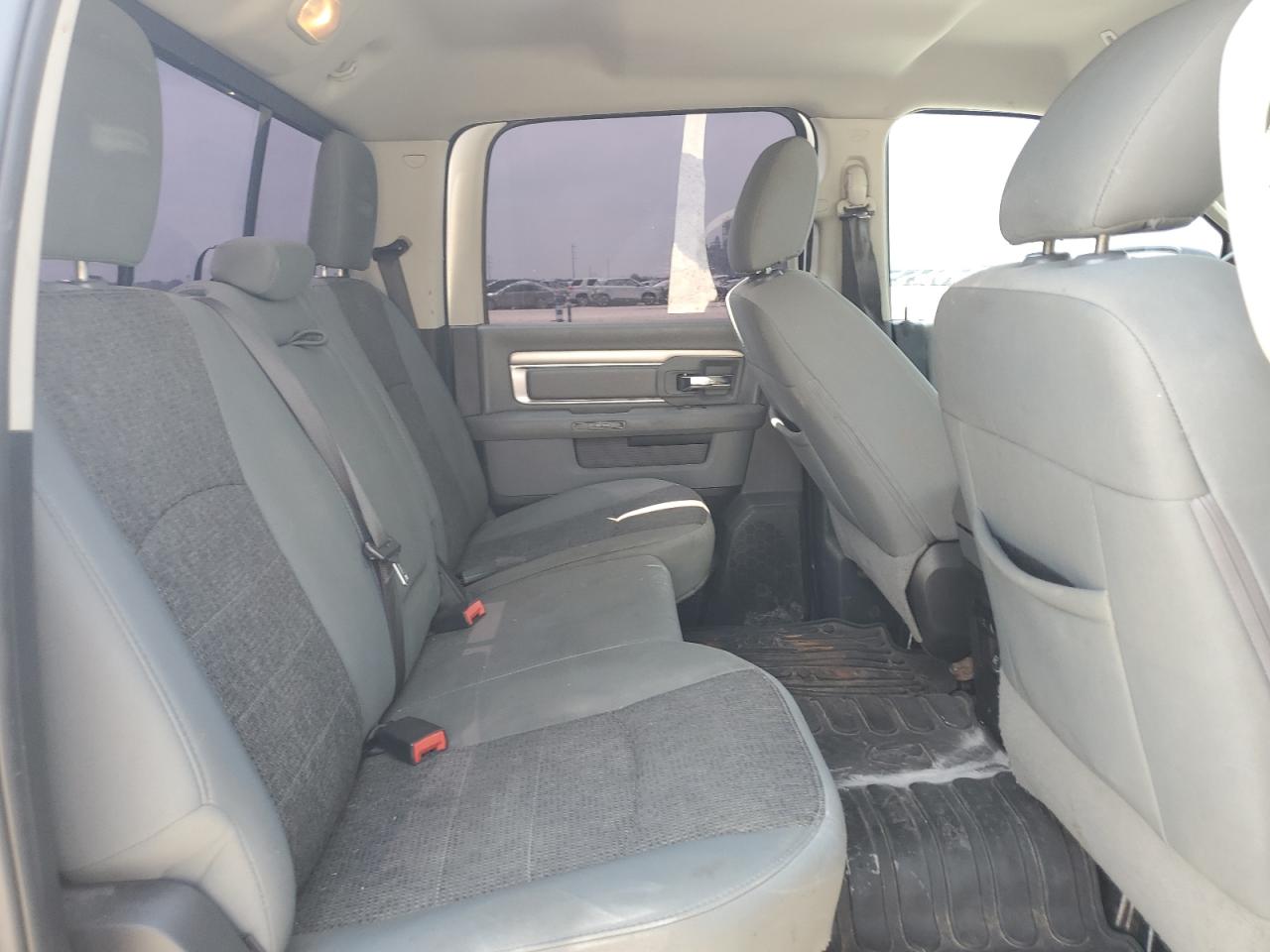 1C6RR6LTXKS525863 2019 Ram 1500 Classic Slt