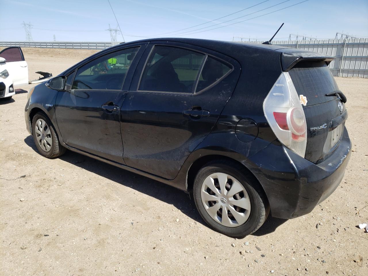 2013 Toyota Prius C vin: JTDKDTB3XD1531745