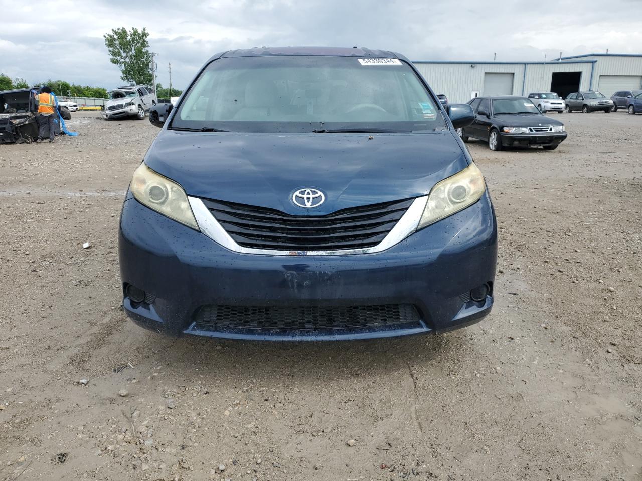 5TDKA3DC1BS005672 2011 Toyota Sienna Base