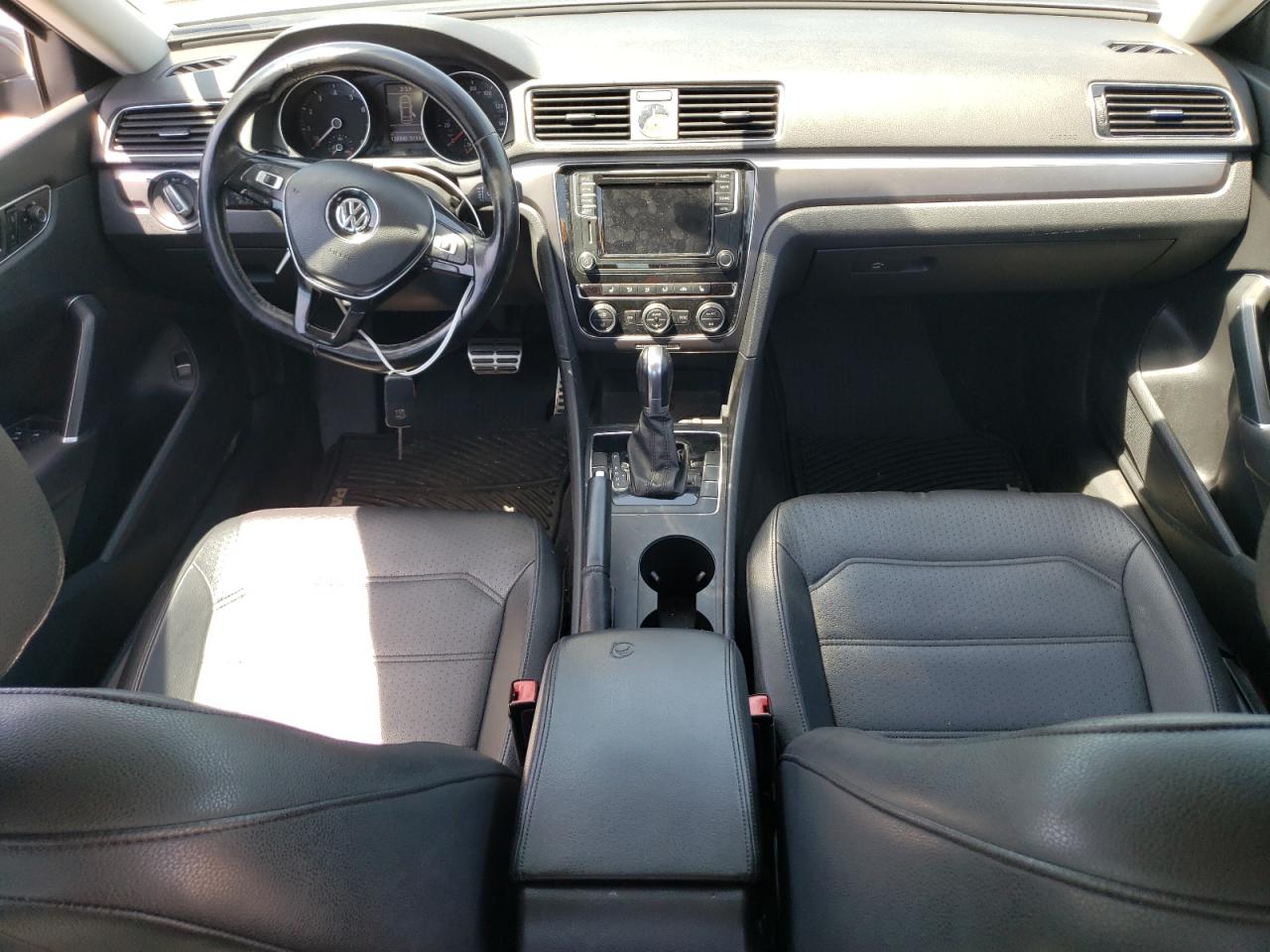 1VWDT7A35HC025235 2017 Volkswagen Passat R-Line