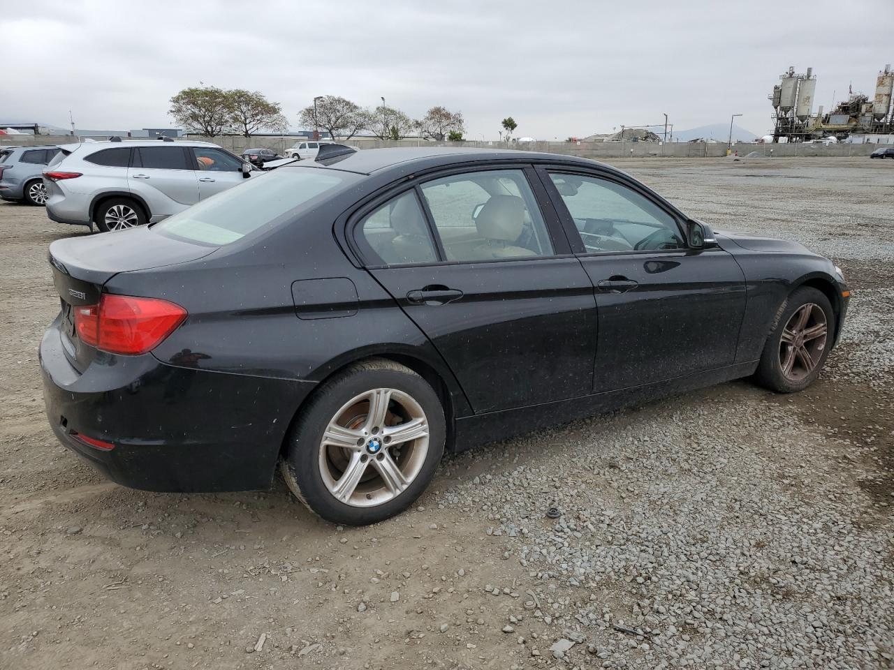 2013 BMW 328 Xi Sulev vin: WBA3B5C50DF591569