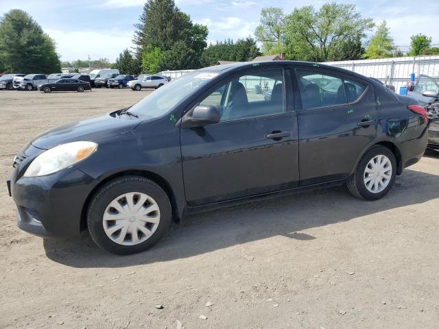 Седани NISSAN VERSA 2012 Чорний