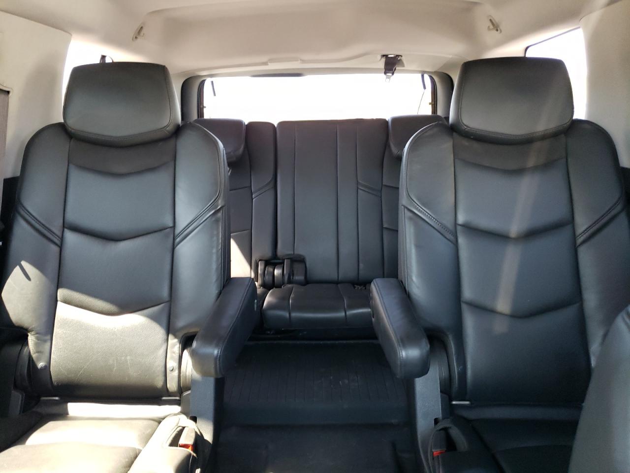 1GYS4MKJXFR592077 2015 Cadillac Escalade Luxury