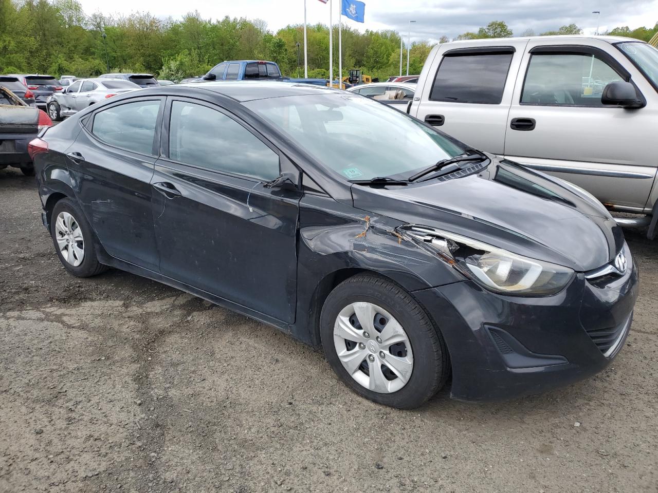 5NPDH4AE5GH745870 2016 Hyundai Elantra Se