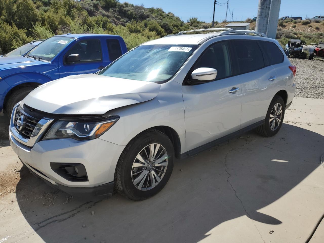 2018 Nissan Pathfinder S vin: 5N1DR2MM9JC615741