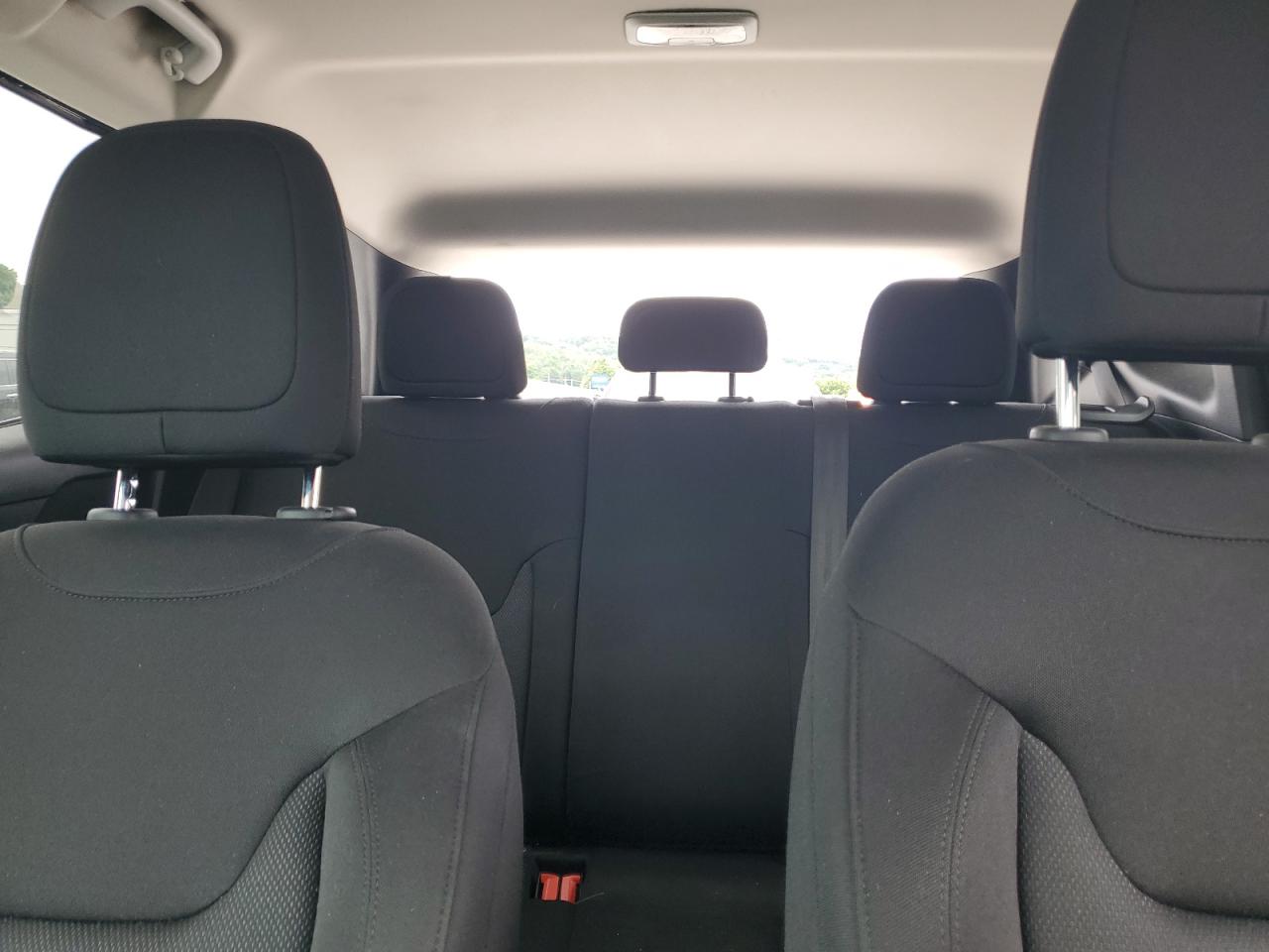 ZACNJAAB7KPK77134 2019 Jeep Renegade Sport