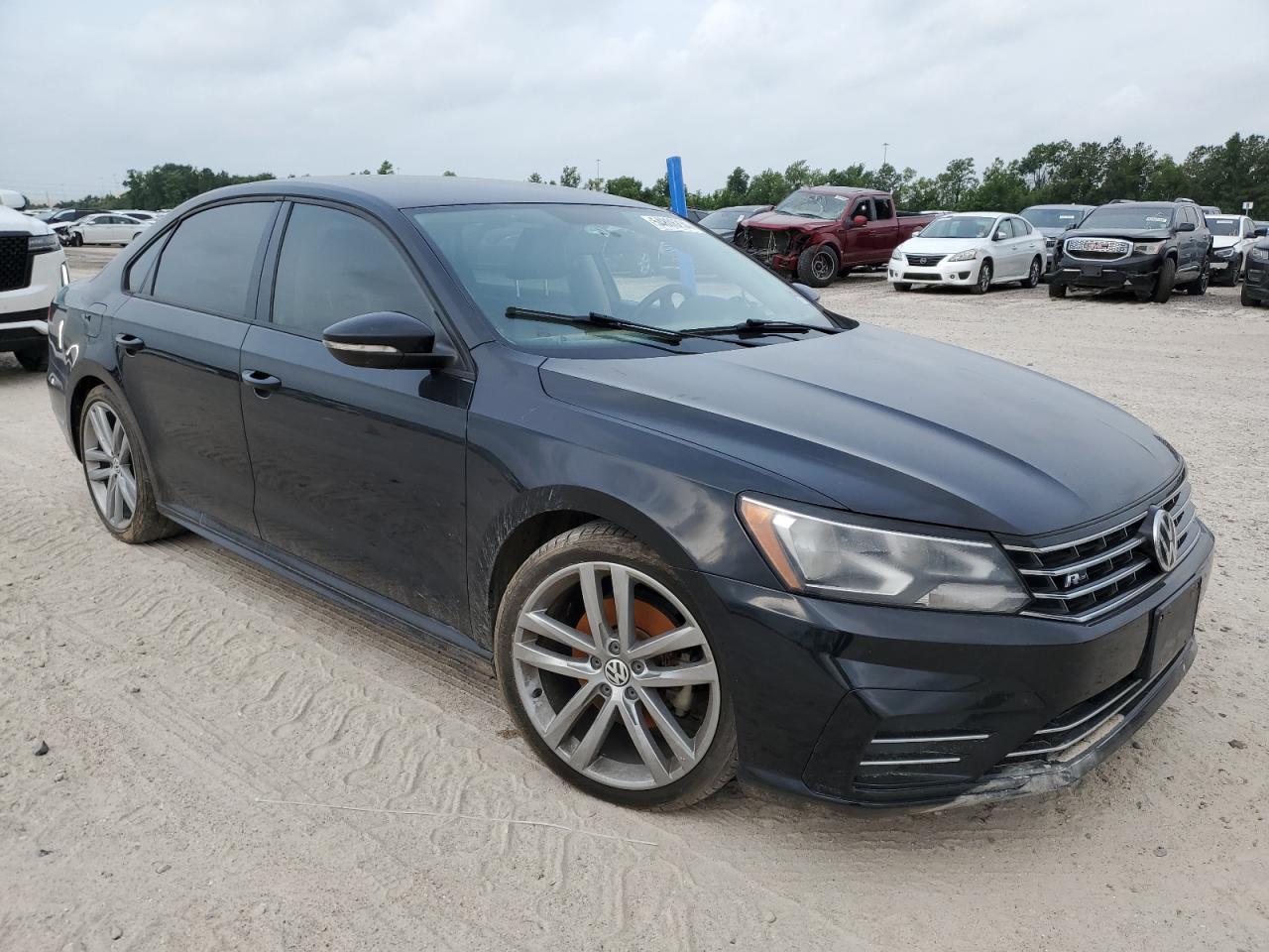 1VWAA7A35JC032328 2018 Volkswagen Passat S