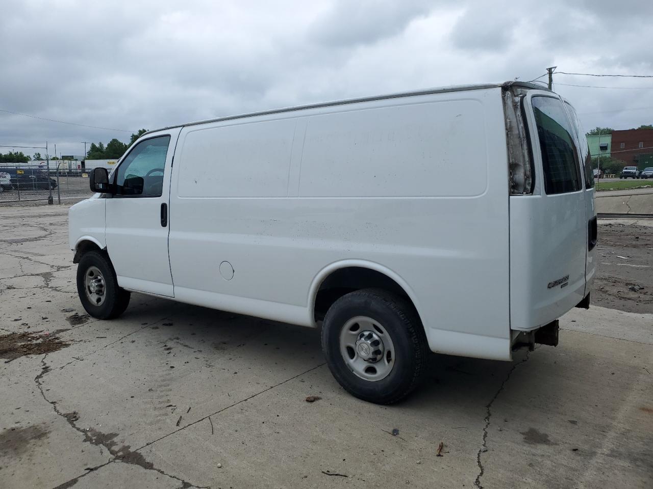 1GCWGFCA1E1185044 2014 Chevrolet Express G2500