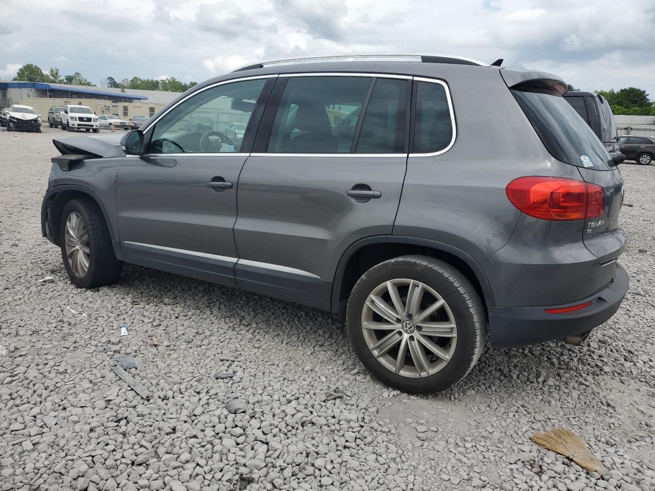 WVGAV7AX1GW577424 2016 Volkswagen Tiguan S