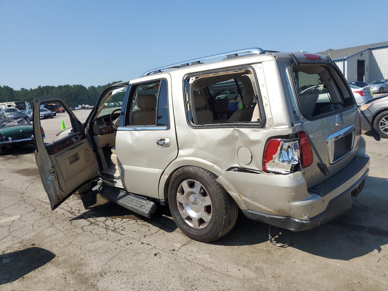 5LMFU27585LJ24656 2005 Lincoln Navigator