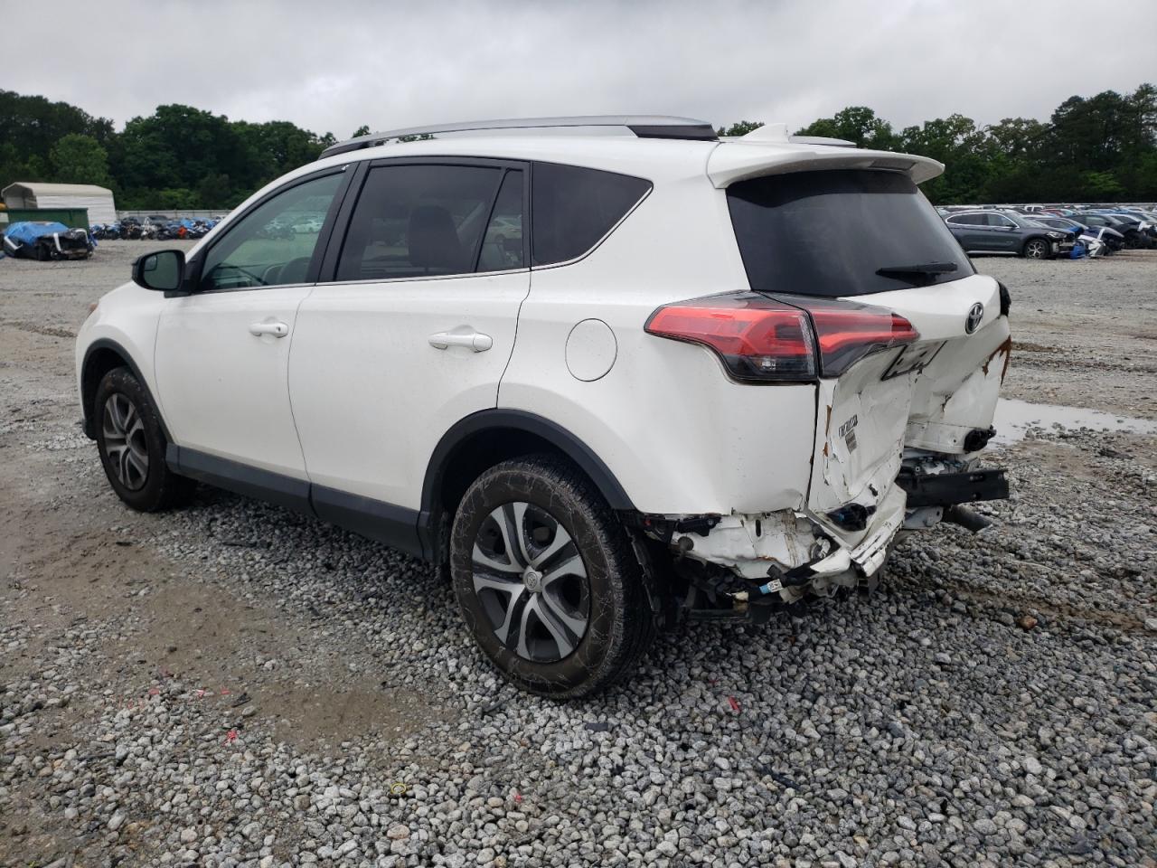 2T3ZFREV9HW378128 2017 Toyota Rav4 Le