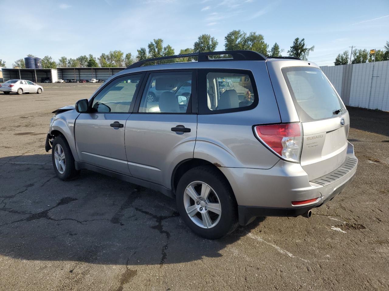 SUBARU FORESTER 2 2011 silver  gas JF2SHABCXBG735806 photo #3