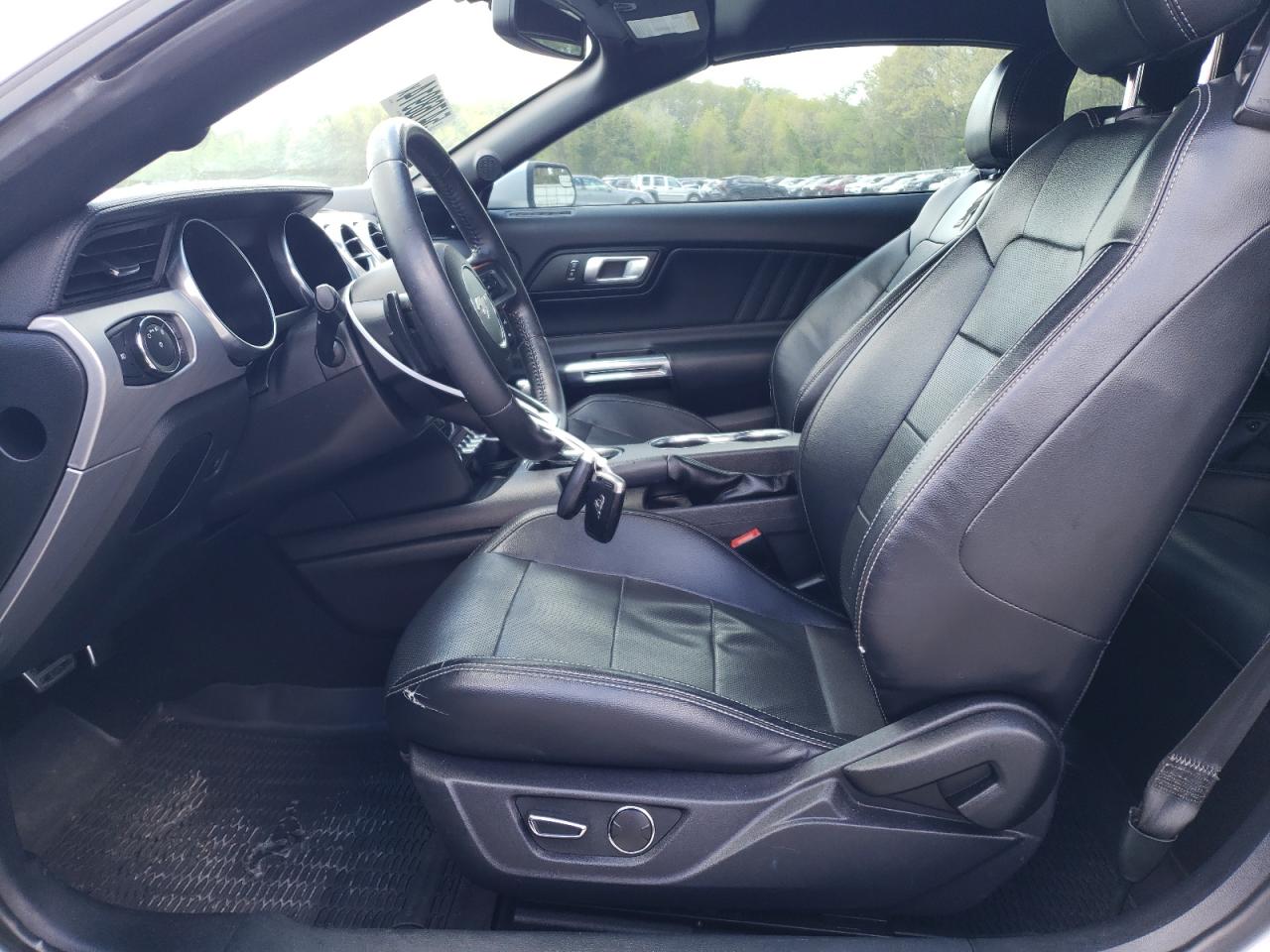 1FATP8UH2K5162179 2019 Ford Mustang