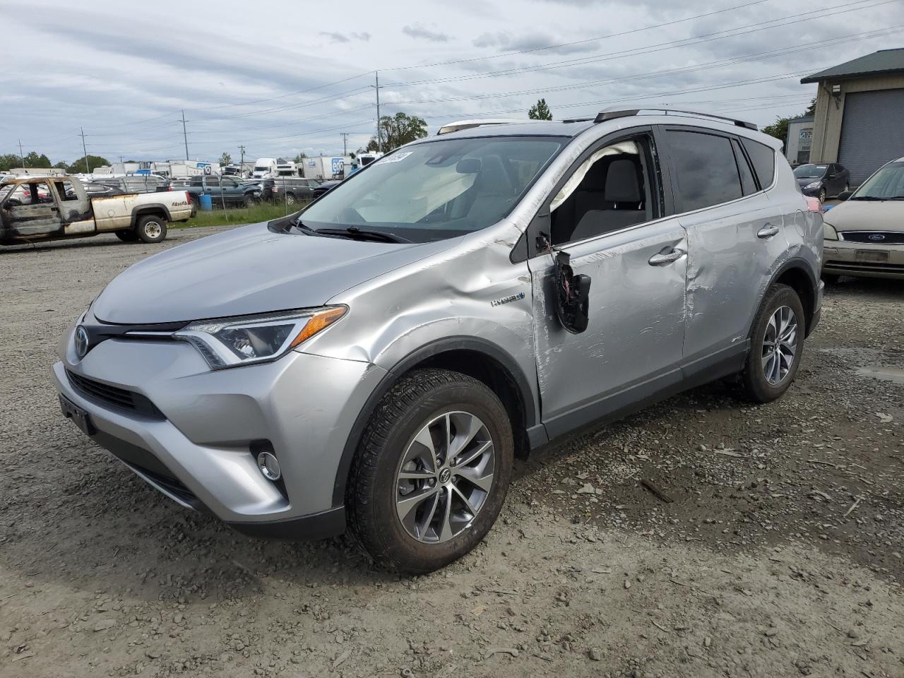 JTMRJREV8HD107704 2017 Toyota Rav4 Hv Le