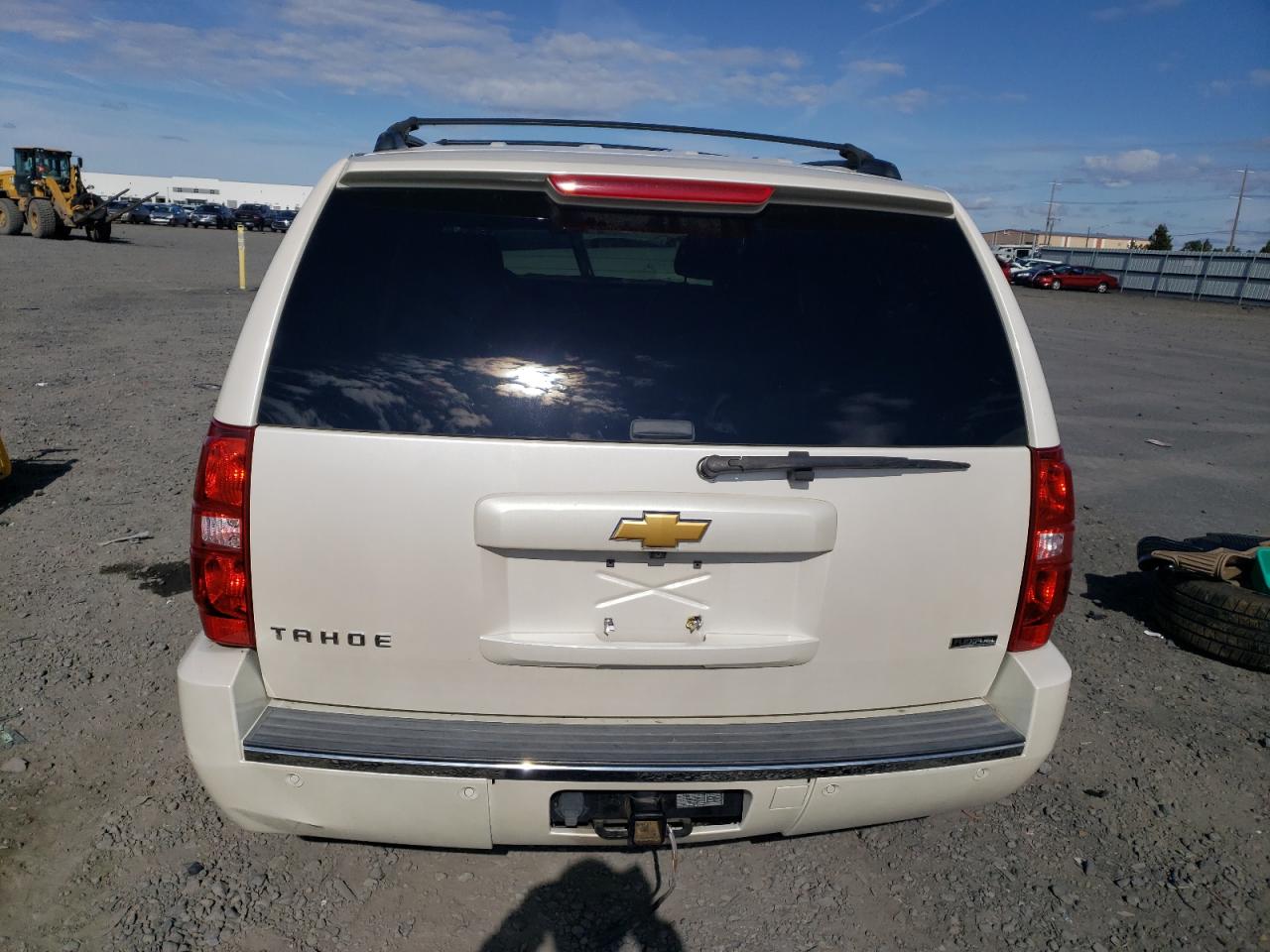 1GNSKCE0XCR237261 2012 Chevrolet Tahoe K1500 Ltz