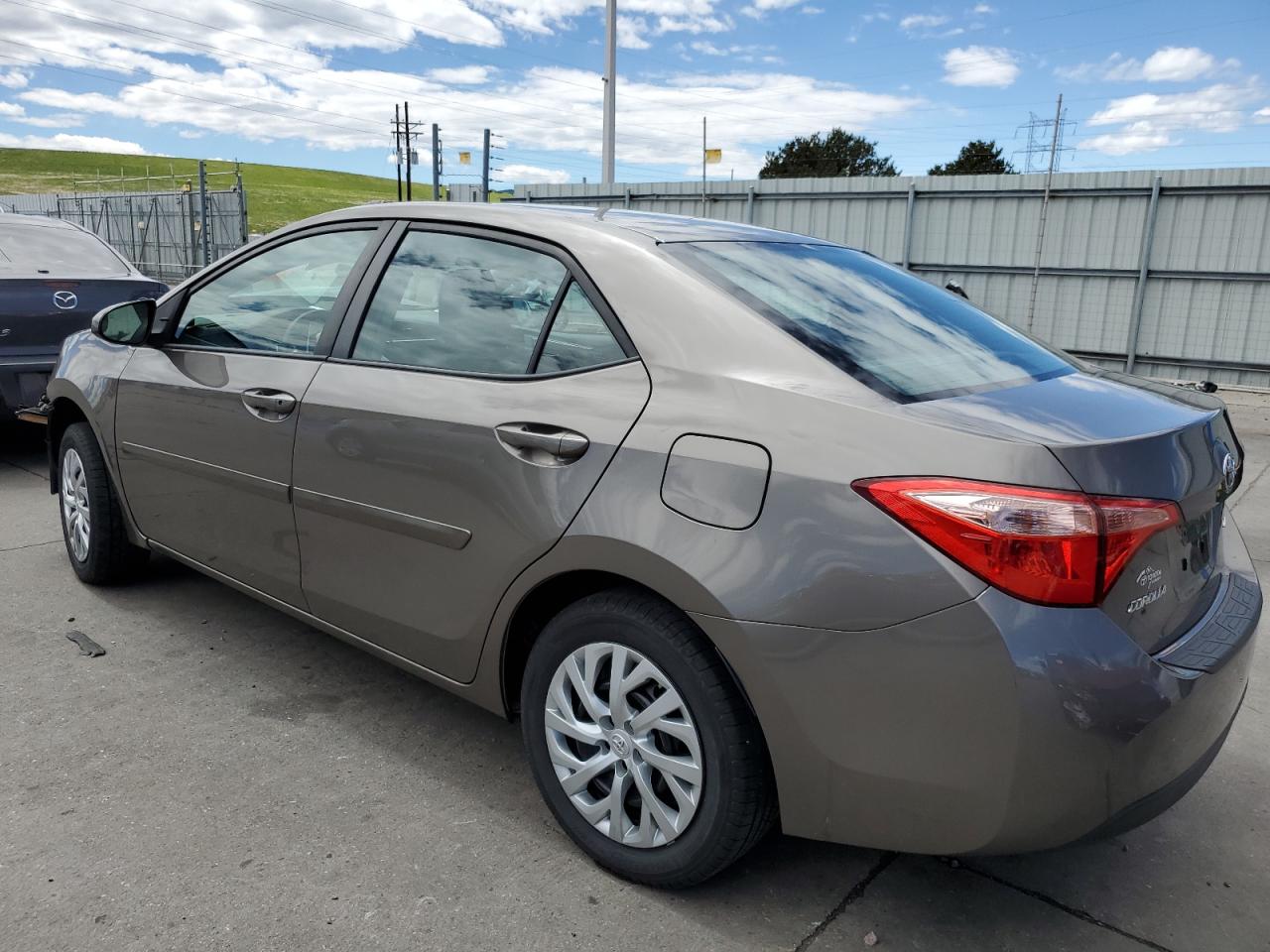 2T1BURHEXJC028378 2018 Toyota Corolla L