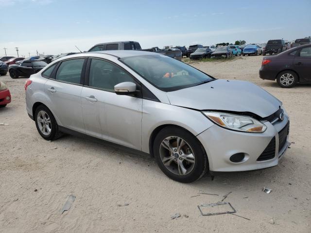 VIN 1FADP3F26DL137882 2013 Ford Focus, SE no.4