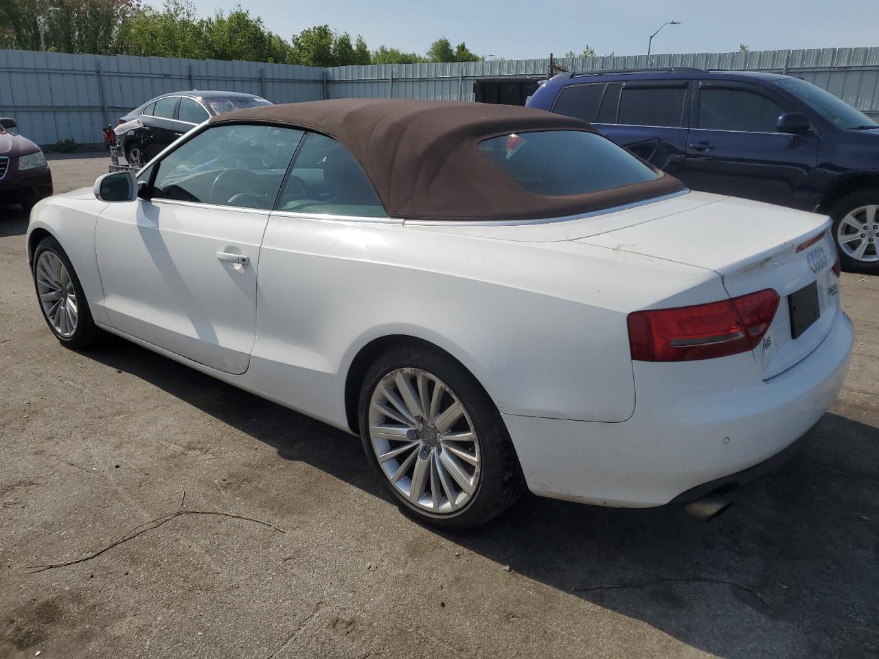 WAULFAFH5BN016678 2011 Audi A5 Premium Plus