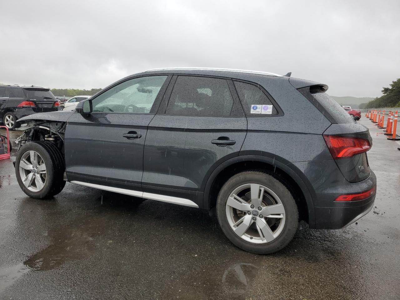 WA1ANAFY5J2032368 2018 Audi Q5 Premium