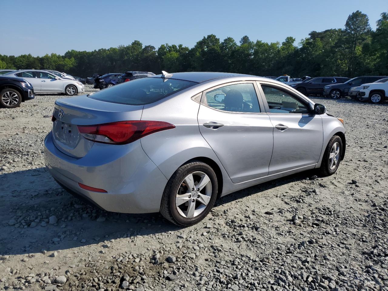 5NPDH4AE3FH621269 2015 Hyundai Elantra Se