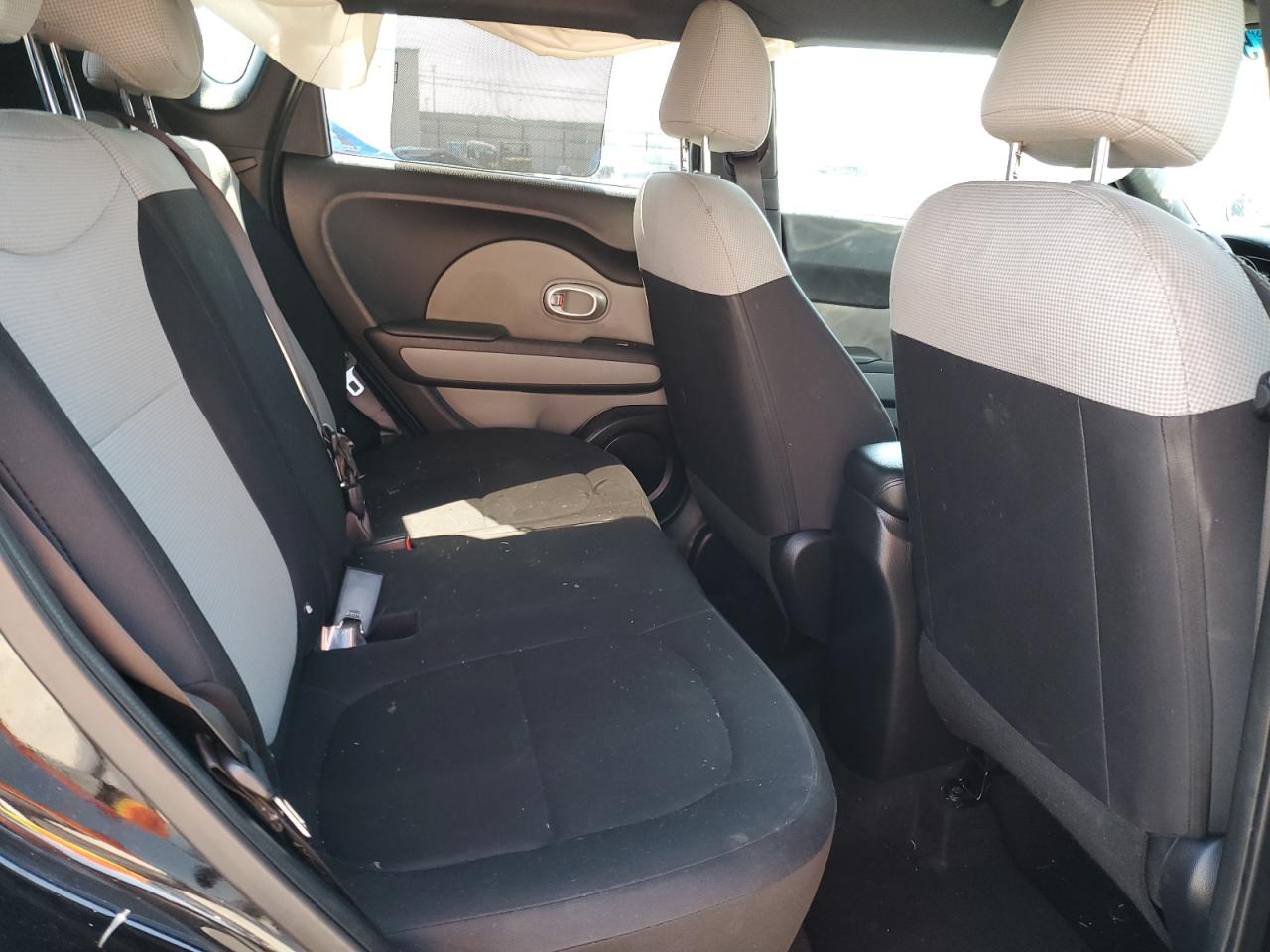 KNDJN2A25K7697497 2019 Kia Soul