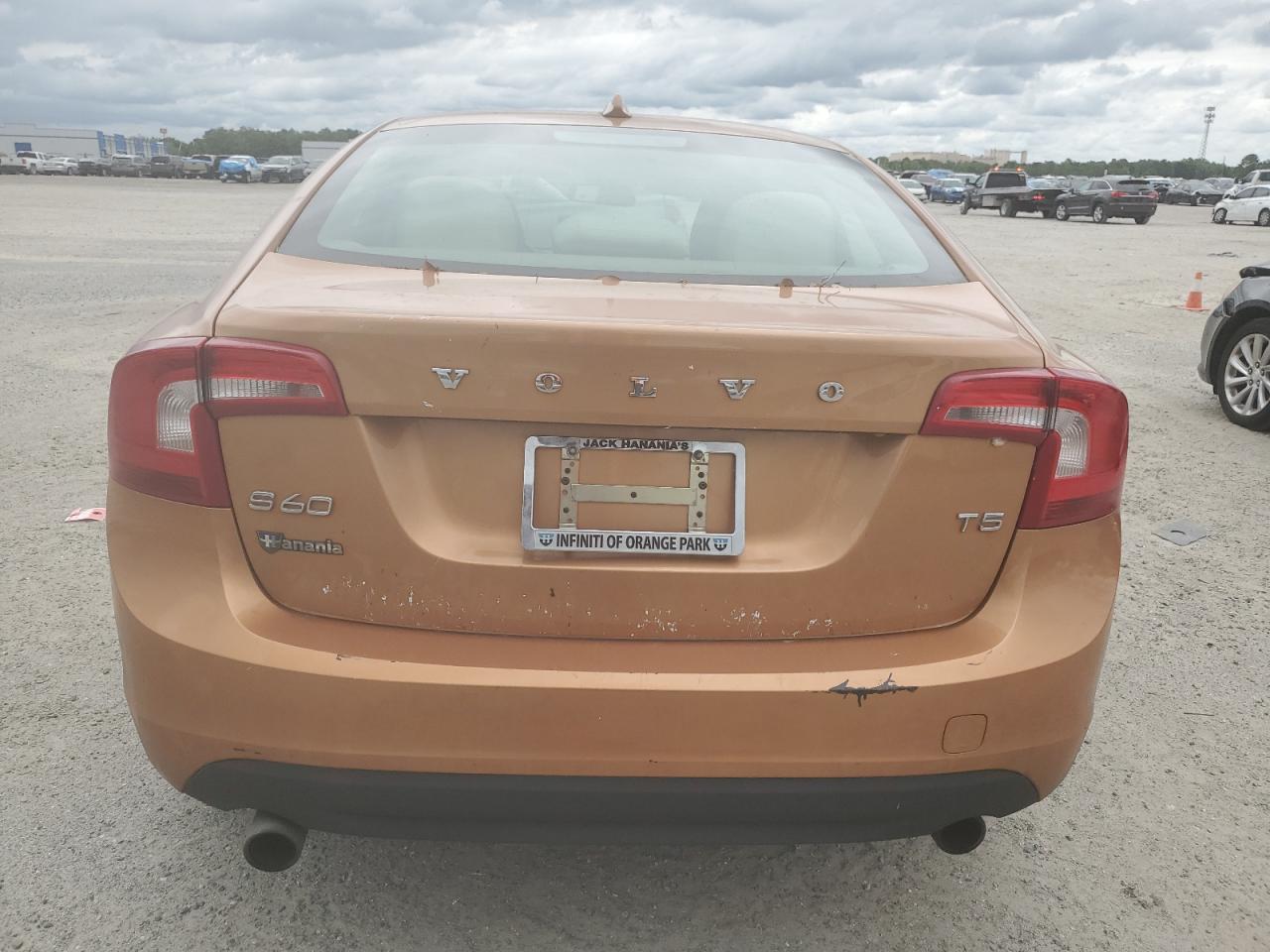 2013 Volvo S60 T5 vin: YV1612FS8D2195507